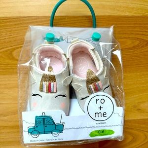 NIB Ro + Me by Robeez unicorn baby crib shoe | 0-6mo